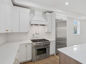 66 Pleasant Street 2, Marblehead MA 01945