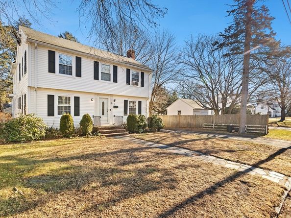 18 Sagamore Rd, Brockton MA 02301