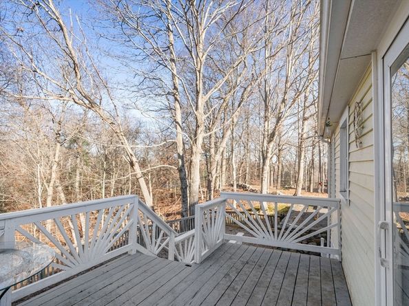 8 Westwood Rd, Plymouth MA 02360