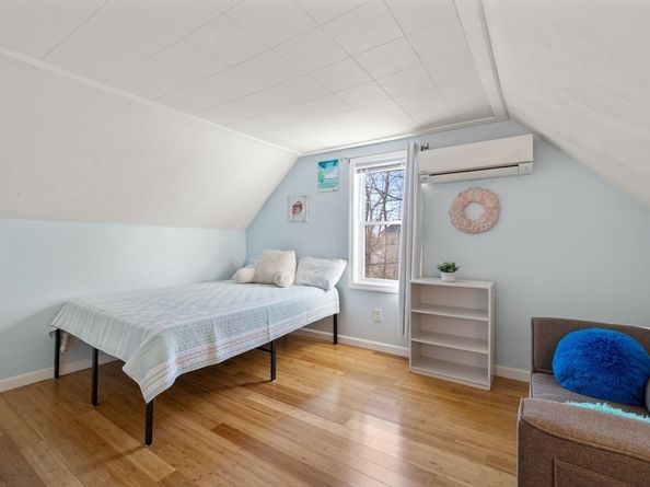 8 Westwood Rd, Plymouth MA 02360