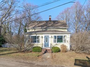 8 Westwood Rd, Plymouth MA 02360