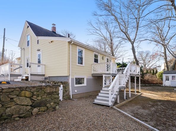 8 Westwood Rd, Plymouth MA 02360
