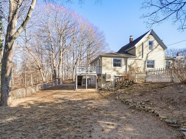 8 Westwood Rd, Plymouth MA 02360