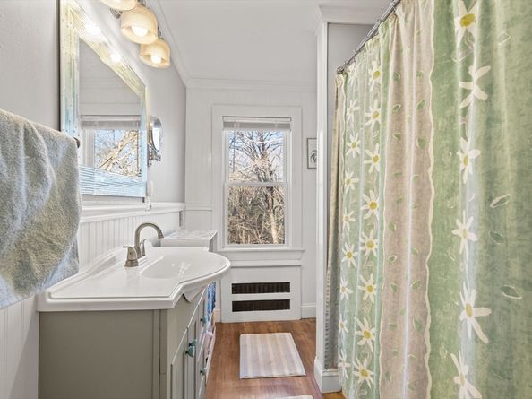 8 Westwood Rd, Plymouth MA 02360