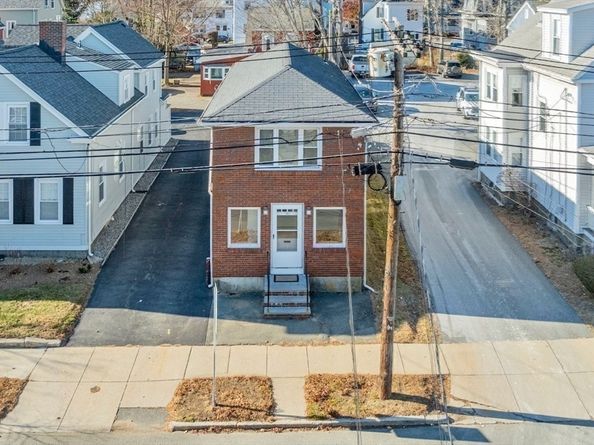 146 Burrill St, Swampscott MA 01907