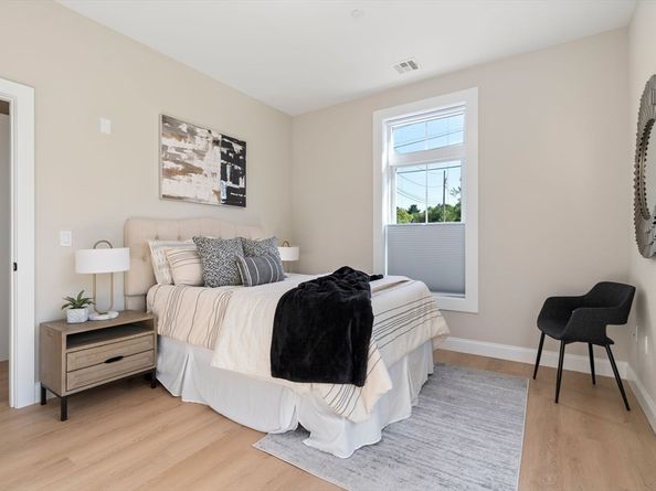 7 Cross St 102, Wilmington MA 01887