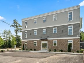 7 Cross St 102, Wilmington MA 01887