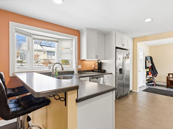 7 Saint Paul St, Fitchburg MA 01420