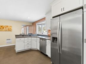 7 Saint Paul St, Fitchburg MA 01420