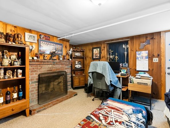 7 Saint Paul St, Fitchburg MA 01420