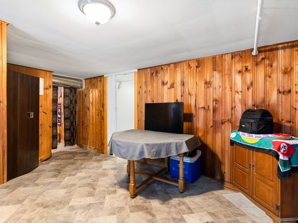 7 Saint Paul St, Fitchburg MA 01420