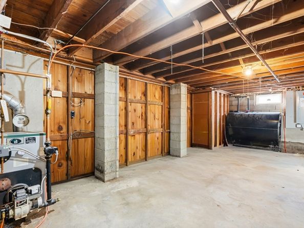 7 Saint Paul St, Fitchburg MA 01420