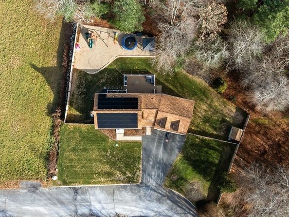 10 Mockingbird Hill, Bridgewater MA 02324