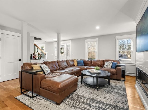 10 Mockingbird Hill, Bridgewater MA 02324