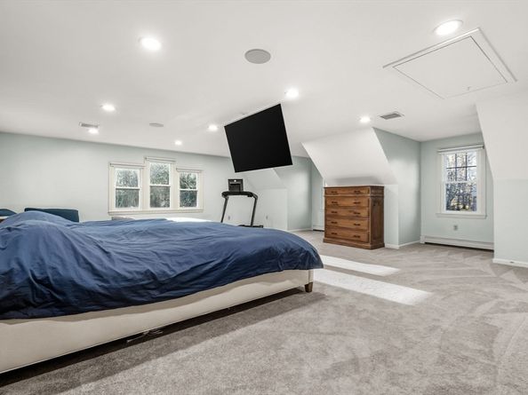 10 Mockingbird Hill, Bridgewater MA 02324