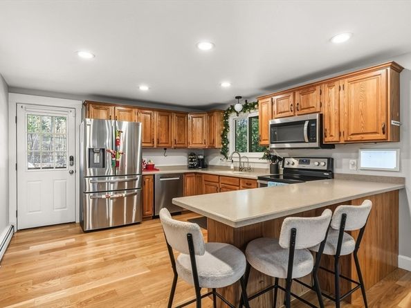 10 Mockingbird Hill, Bridgewater MA 02324