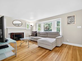 37 Pine St, Bedford MA 01730