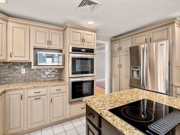 45 Ireta Rd, Shrewsbury MA 01545