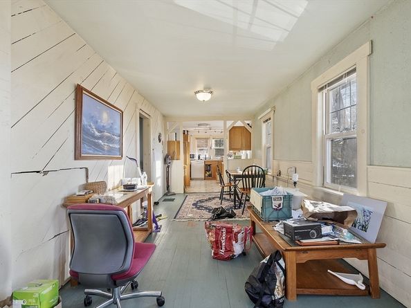 2 Kosta Ave, Rutland MA 01543