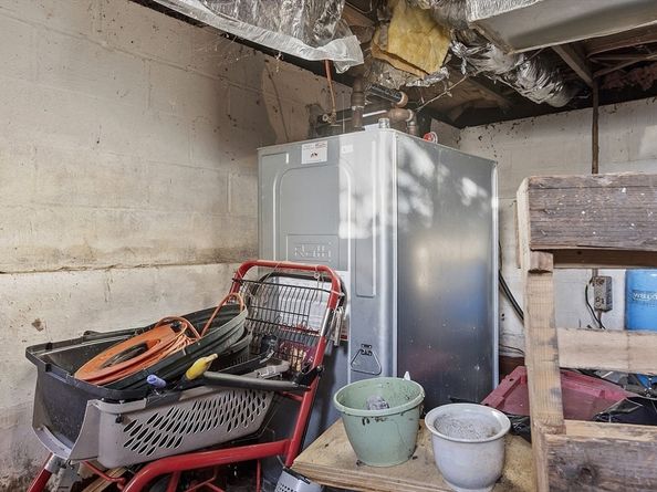 2 Kosta Ave, Rutland MA 01543