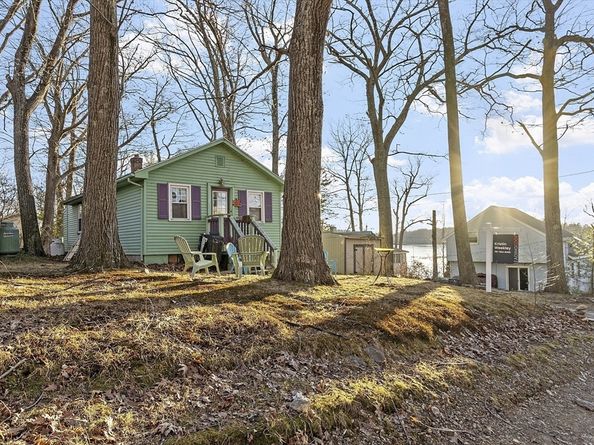 2 Kosta Ave, Rutland MA 01543