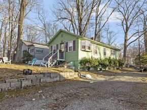 2 Kosta Ave, Rutland MA 01543