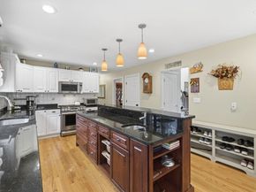 7 Farmside Dr, Pembroke MA 02359