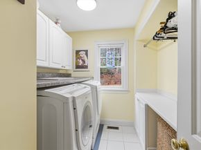 7 Farmside Dr, Pembroke MA 02359