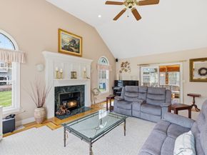 7 Farmside Dr, Pembroke MA 02359