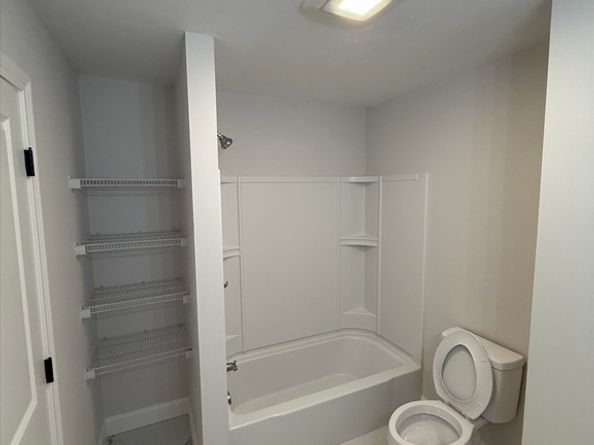 63 North St B, Worcester MA 01605