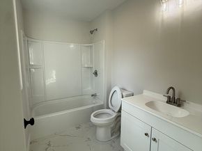 63 North St B, Worcester MA 01605