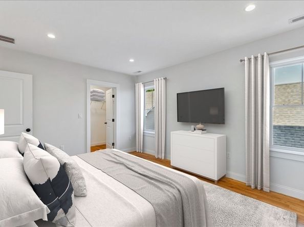 138 Myrtle Street 2, Waltham MA 02453