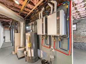 99 Harrishof St, Boston MA 02121