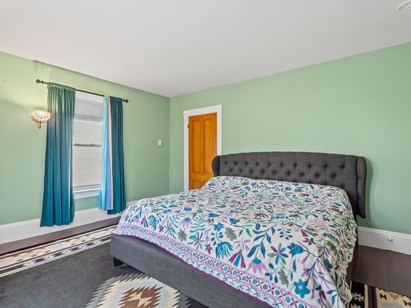 216 Walnut Street, Clinton MA 01510