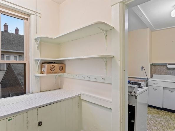 216 Walnut Street, Clinton MA 01510