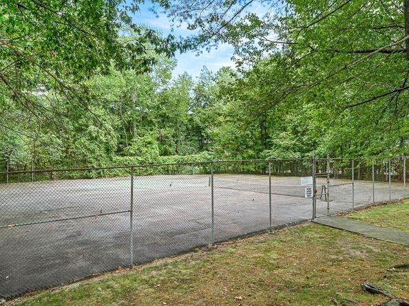 6 Greenbriar Dr 110, North Reading MA 01864