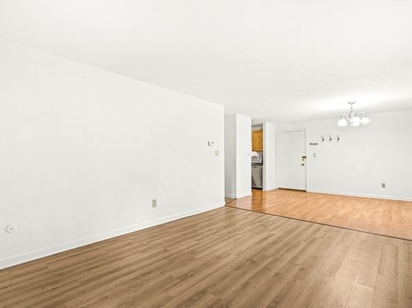 6 Greenbriar Dr 110, North Reading MA 01864