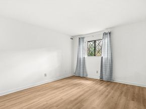 6 Greenbriar Dr 110, North Reading MA 01864