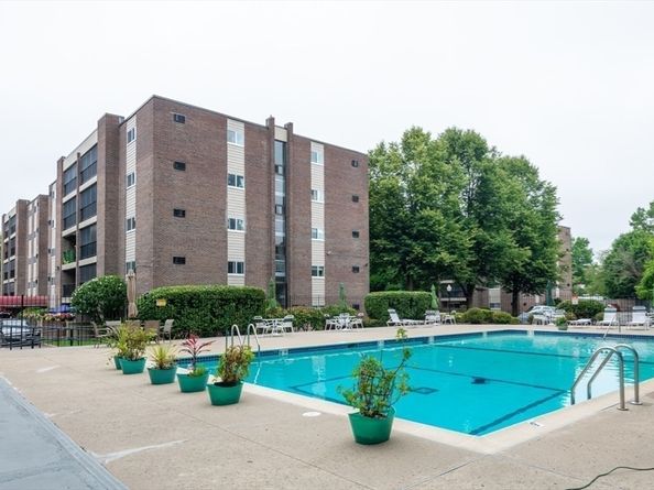 68 Main St 36C, Stoneham MA 02180