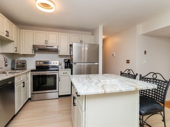 10 Chapman St 202, Weymouth MA 02189