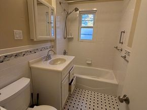 173-175 Warren St, Newton MA 02459