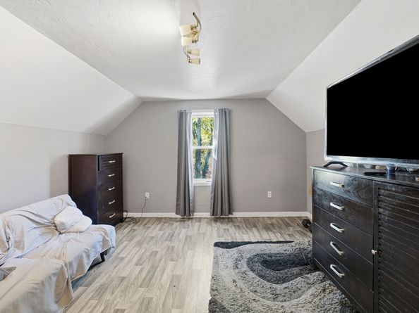 19 Ashburnham St, Fitchburg MA 01420