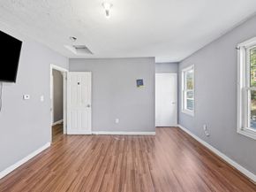 19 Ashburnham St, Fitchburg MA 01420