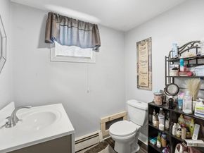 19 Ashburnham St, Fitchburg MA 01420