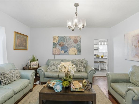 19 Ashburnham St, Fitchburg MA 01420