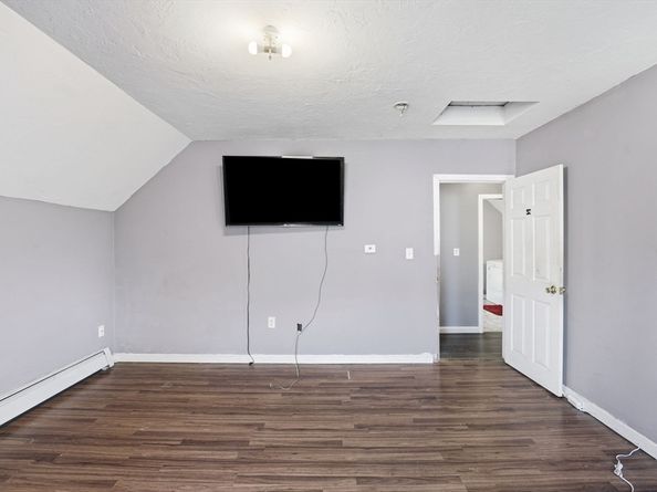 19 Ashburnham St, Fitchburg MA 01420