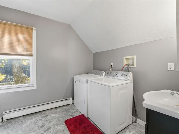 19 Ashburnham St, Fitchburg MA 01420