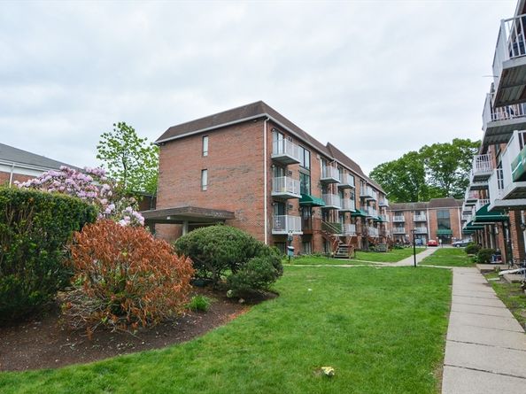 1186 Worcester Road 610, Framingham MA 01702