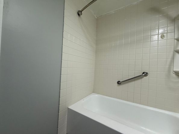 1186 Worcester Road 610, Framingham MA 01702