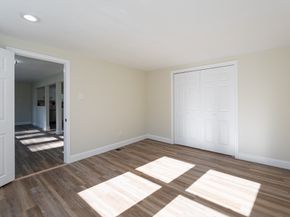 9 Everett St, Carver MA 02330